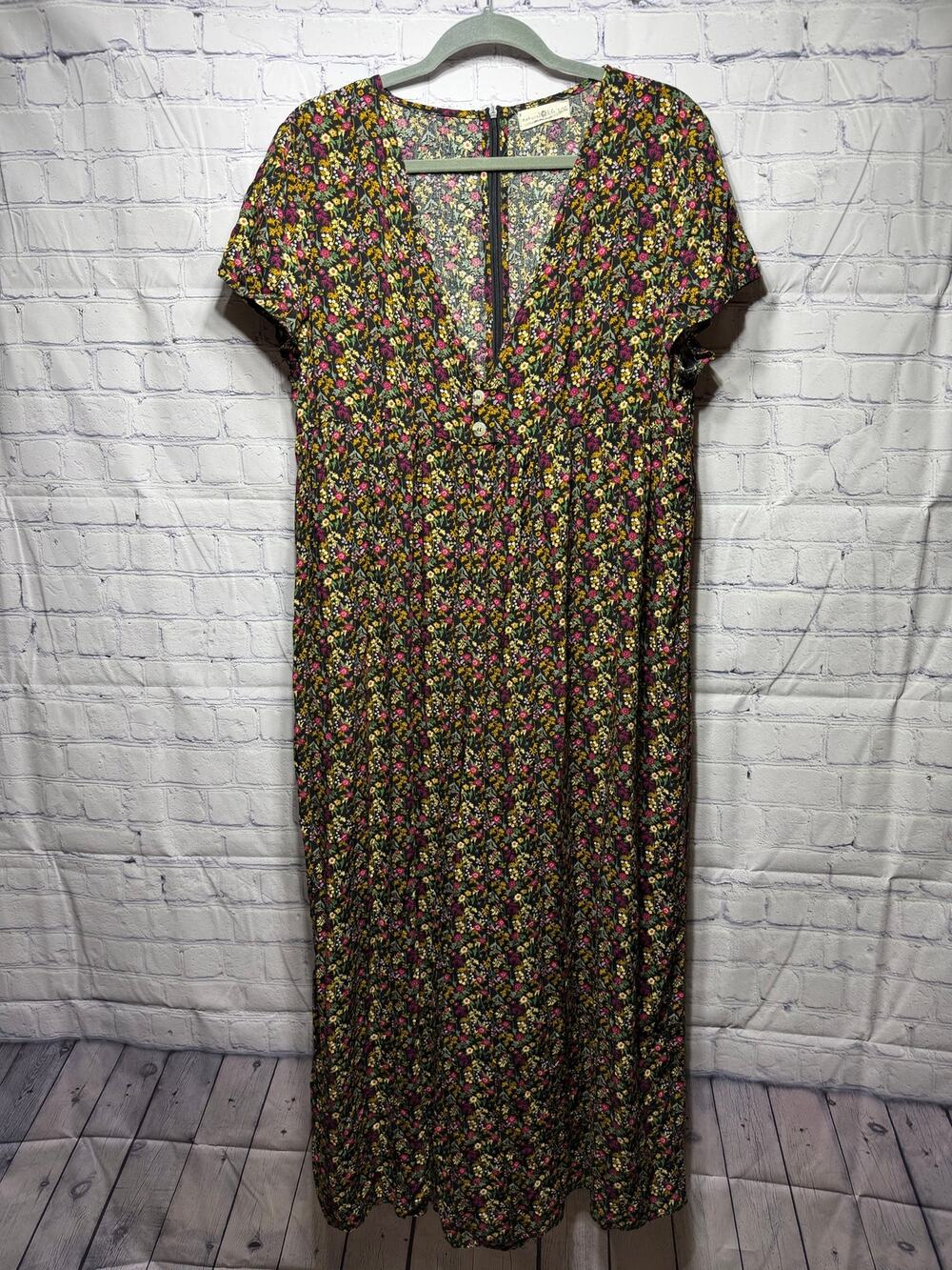 Natural Life V-Neck Floral Jumpsuit Sz L/XL Boho Casual Rayon Cottagecore